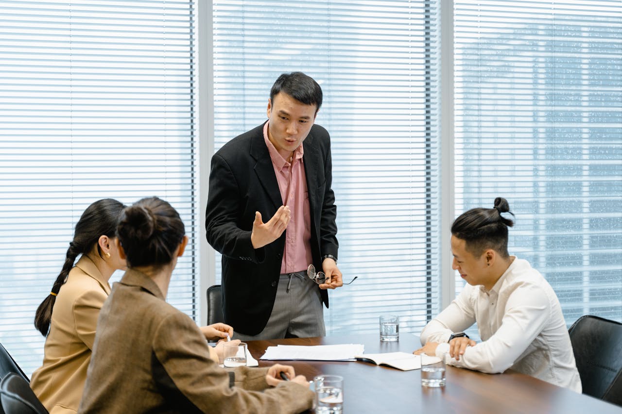 how to track sales team performance outside the office